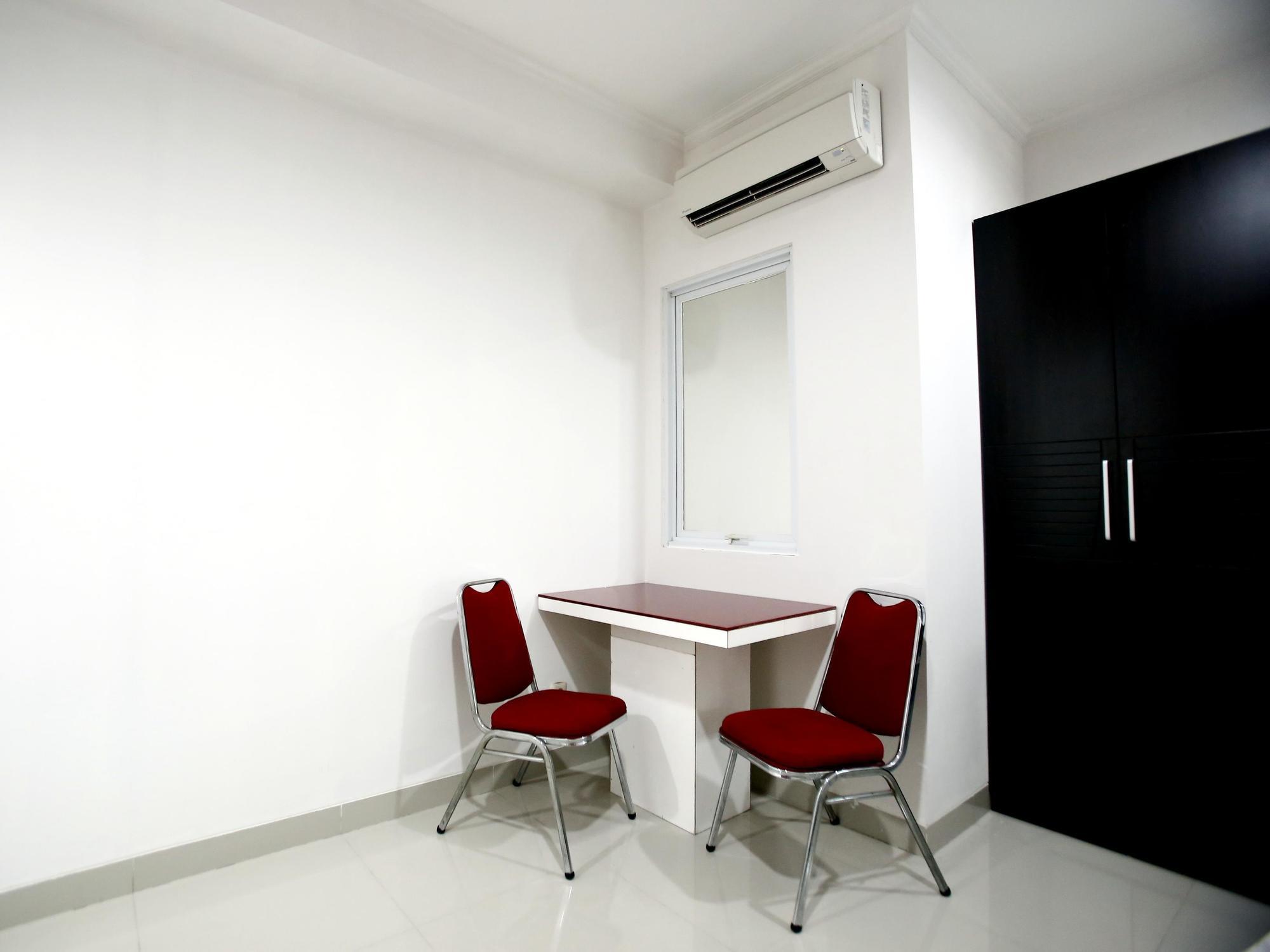 Reddoorz Plus @ Guntur Raya Setiabudi Jakarta Buitenkant foto